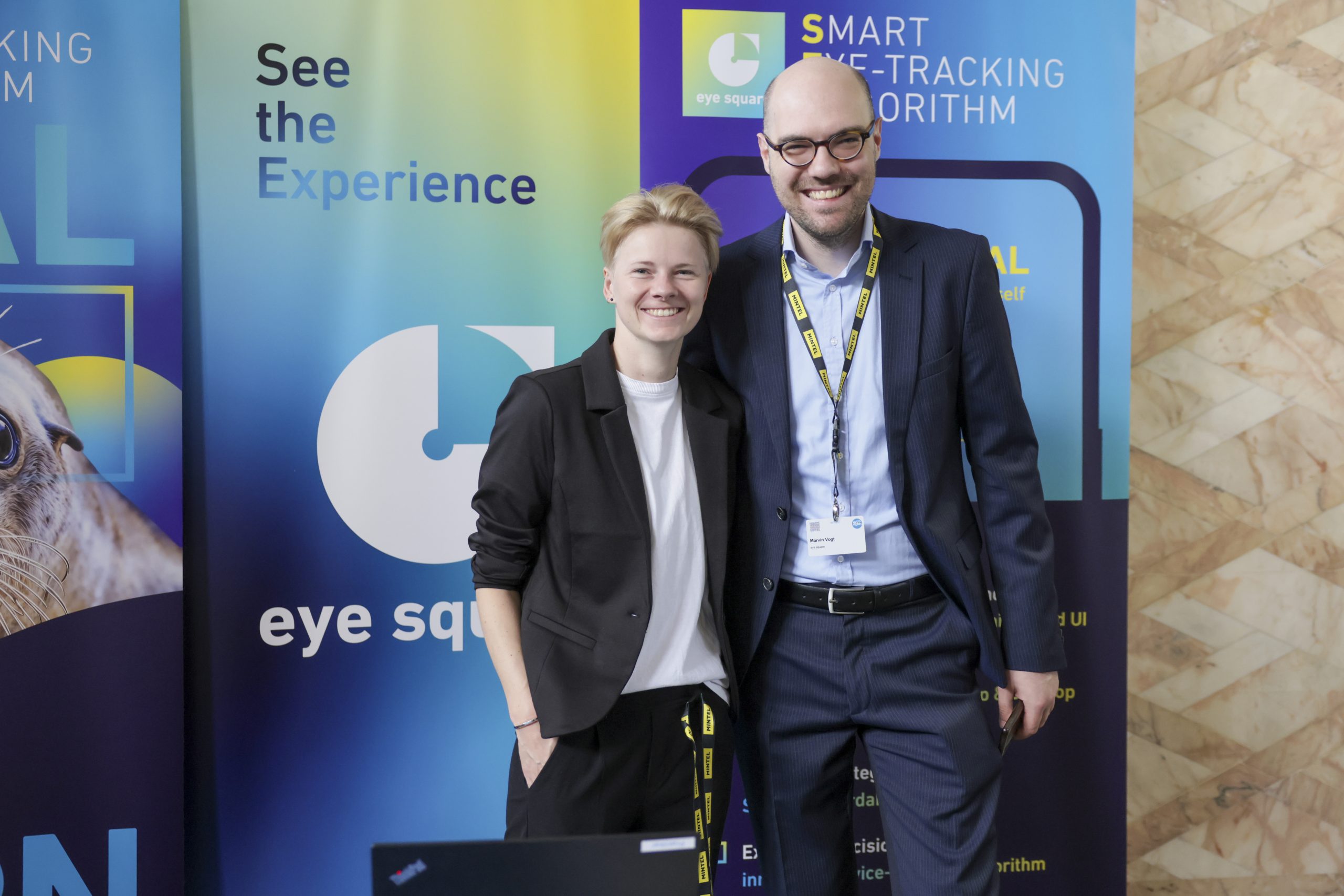 Leonie Pfeiffer und Marvin Vogt aus dem eye square Team